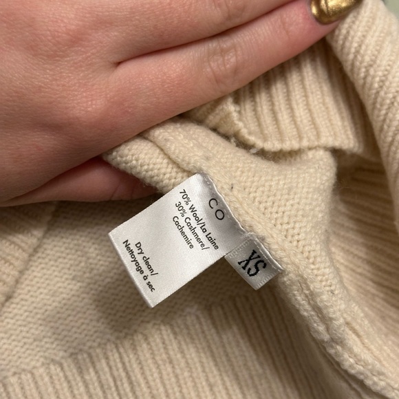 CO Collections / Boxy Cropped Cashmere/Wool Turtleneck Sweater - Picture 6 of 6